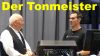 Jochen Gotzen eigentlich bei dB Technologies betreut aber auch die Black Fööss als Mann für den guten Sound. (Quelle: hiz)