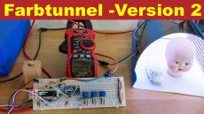 Der Farbtunnel beleuchten von Neopixel Flächen mit unterschiedlichen Farbtemperaturen berechnet von einem ESP8266 Prozessor mit OLED-Display (Quelle: hiz)