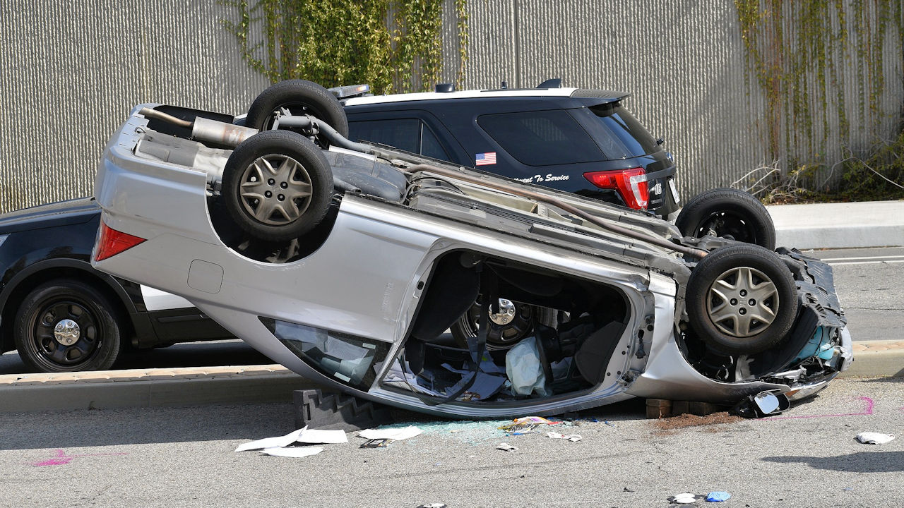 Sicherheitsbedenken bei autonom fahrenden Autos wegen möglicher Unfallgefahr. (Quelle: Romy/Pixabay)