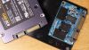 Bei einer SSD werden die Daten auf Flash-Chips gespeichert, es gibt bei Problemen also keine akustische Vorwarnung. (Quelle. hiz)