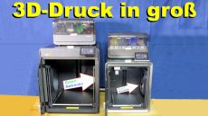 Der neue 3D-Drucker Anycubic Kobra S1 max mit seinem kleinen Bruder. Beide mit 4 Filament Zuführungen für FDM-Druck. (Quelle: hiz)